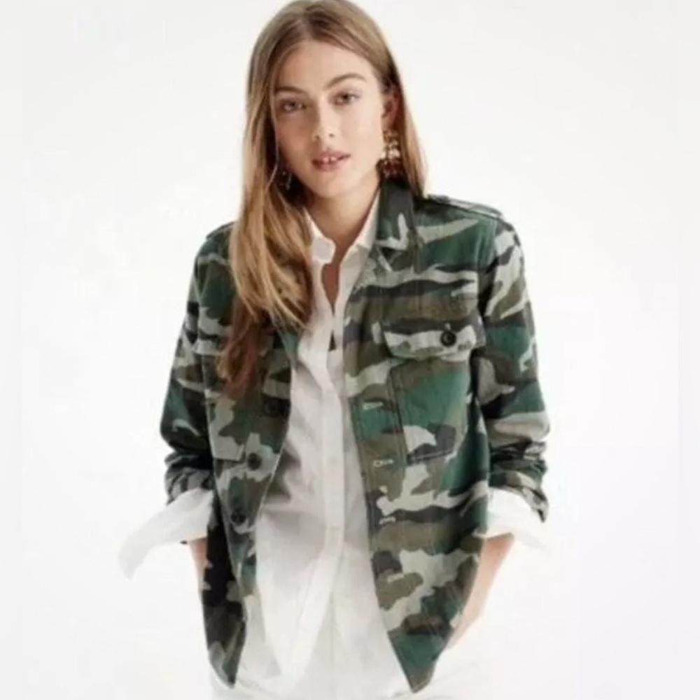 Jcrew camouflage utility shirt-jacket, EUC, in XXS. The perfect light-wt piece.